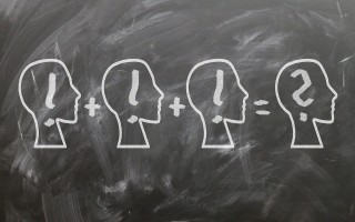 魔兽世界原负责人怒斥黑神话被压分，游戏评分公正性的探讨