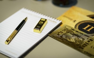 杭州黄金投资市场的新动态，老板抄底购入7公斤黄金的价值考量