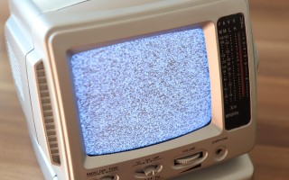 告别噪音，拥抱宁静，万年历取消整点报时视频的智能选择