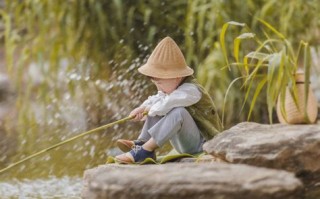 垂钓唐白居易的译文
