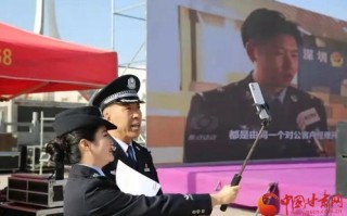 小孩垂钓