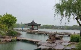 1.地理位置与气候
