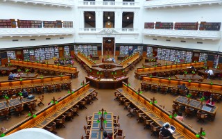 探索知识之巅，上海大学学院的魅力与影响
