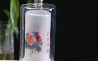 熊猫样式的白酒