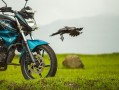 雅马哈r1多少钱(Yamaha 2024 YZF-R1/R1M 和 YZF-R6 比赛专用基础车)