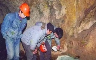 唐朝古墓惊现国宝，墓主身份成谜，老农一语道破天机