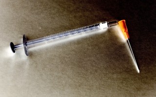 被老鼠咬伤是否需要接种狂犬疫苗？