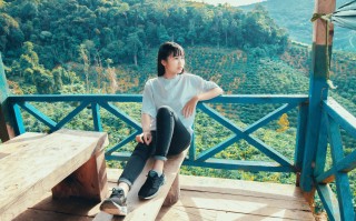 杨幂挑战农村妇女角色造型引争议