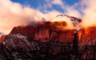 Exploring the World Through Words:The Art of Travel Expression in English