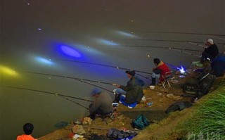 垂钓九重天：一幅中国传统绘画代表作