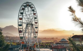 探索成都水上乐园，水上游乐设施的魅力与安全