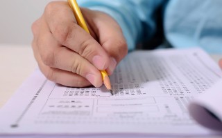 成人高考语文试题(成人高考语文试题应该怎样去作答呢)
