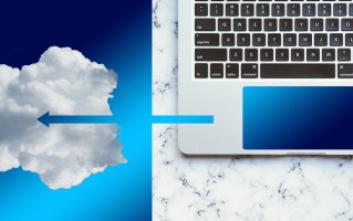 如何轻松取消万年历的整点报时功能