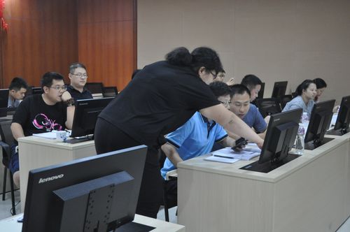 为什么选择人大数据分析培训？-第1张图片-彩蝶百科