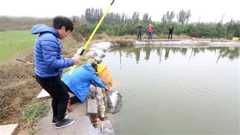 垂钓学院女学员培训指南-第1张图片-彩蝶百科