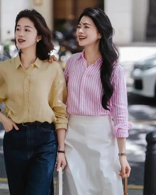 夏季时尚衬衫和裙子搭配打造优雅气质-第1张图片-彩蝶百科 夏季时尚衬衫和裙子搭配打造优雅气质-第1张图片-彩蝶百科