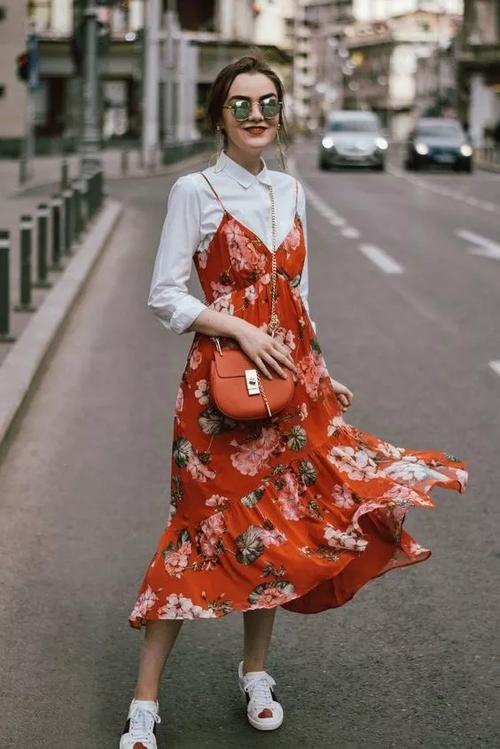 夏日色彩美学如何选择衣服颜色让你更显白、显嫩与时髦-第1张图片-彩蝶百科 夏日色彩美学如何选择衣服颜色让你更显白、显嫩与时髦-第1张图片-彩蝶百科