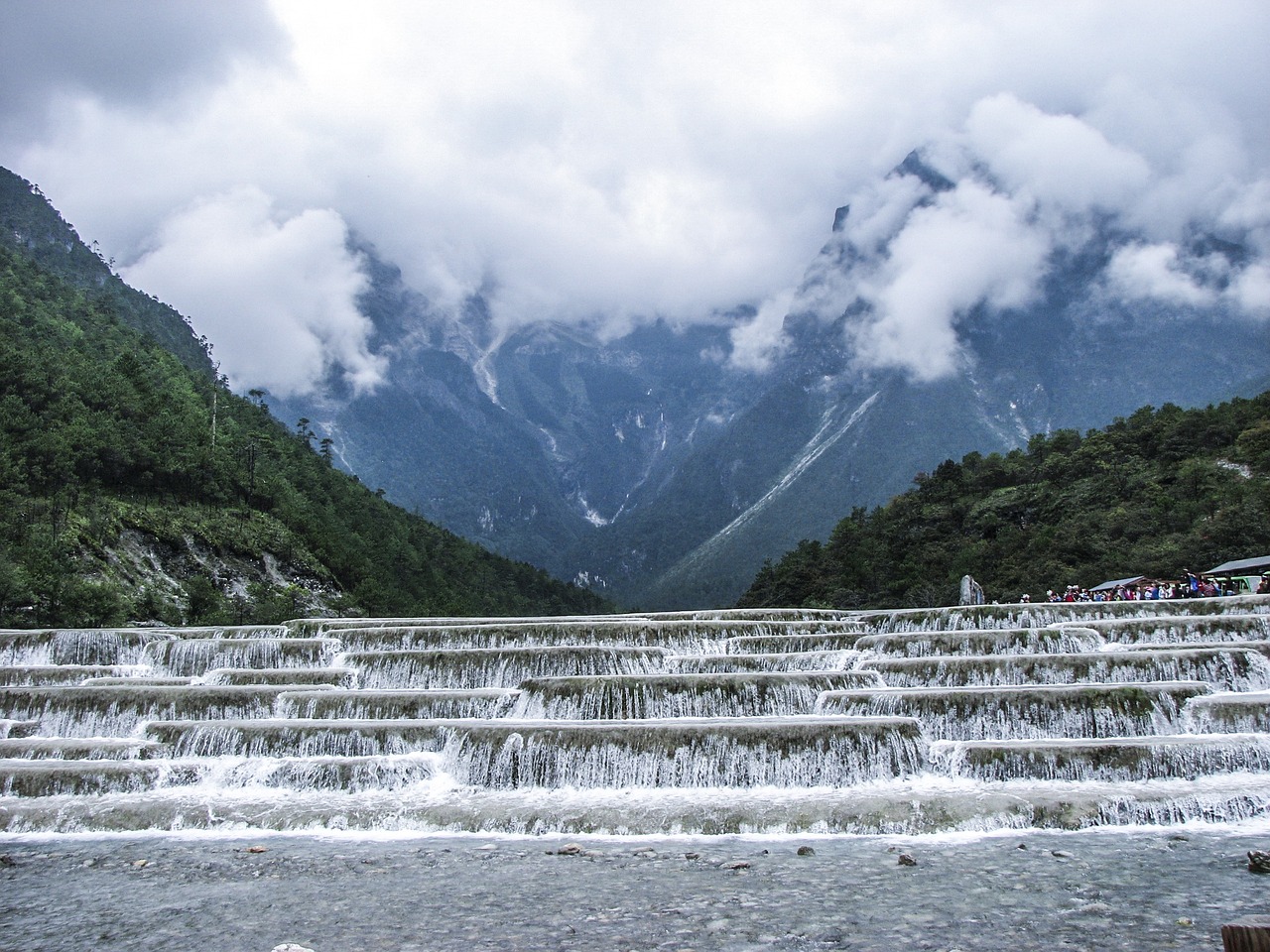云南旅游全攻略，打造最适合的七日游行程-第1张图片-彩蝶百科