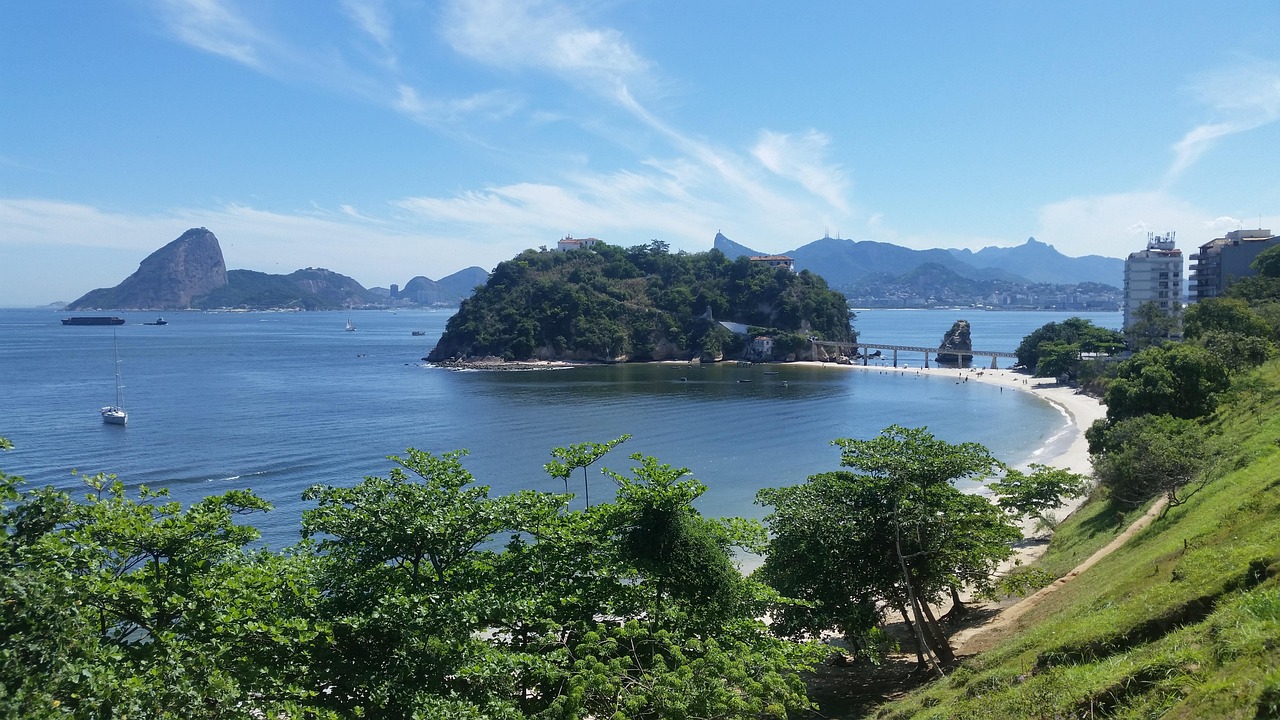 探索惠州金海湾，一个充满活力的滨海度假胜地-第1张图片-彩蝶百科