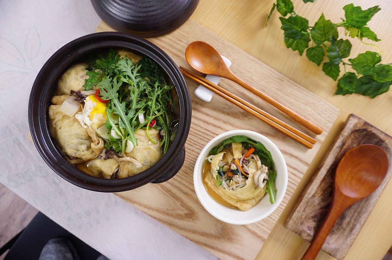 春日里的绿色宝藏，探索荠菜的营养价值与烹饪奥秘-第1张图片-彩蝶百科